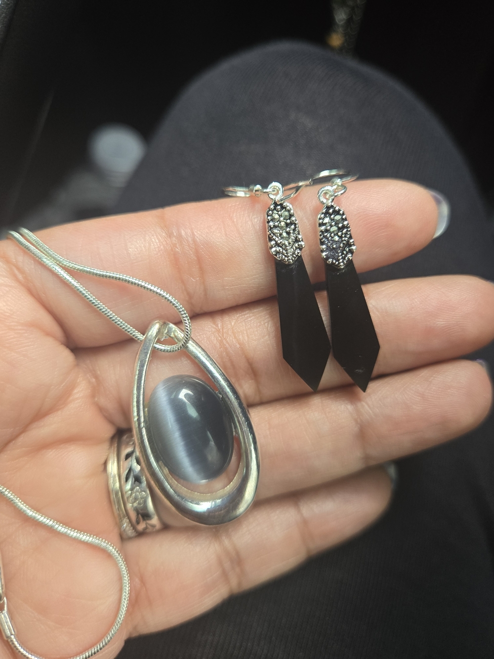 Silvertone Catseye Pendant Necklace and Black Onyx Earrings